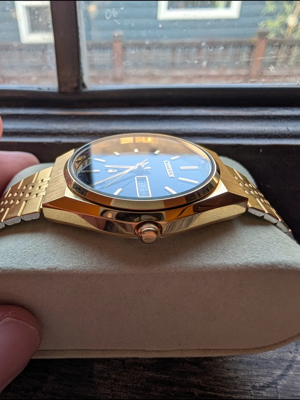 Vintage Citizen Quartz 1980s Near Mint Running